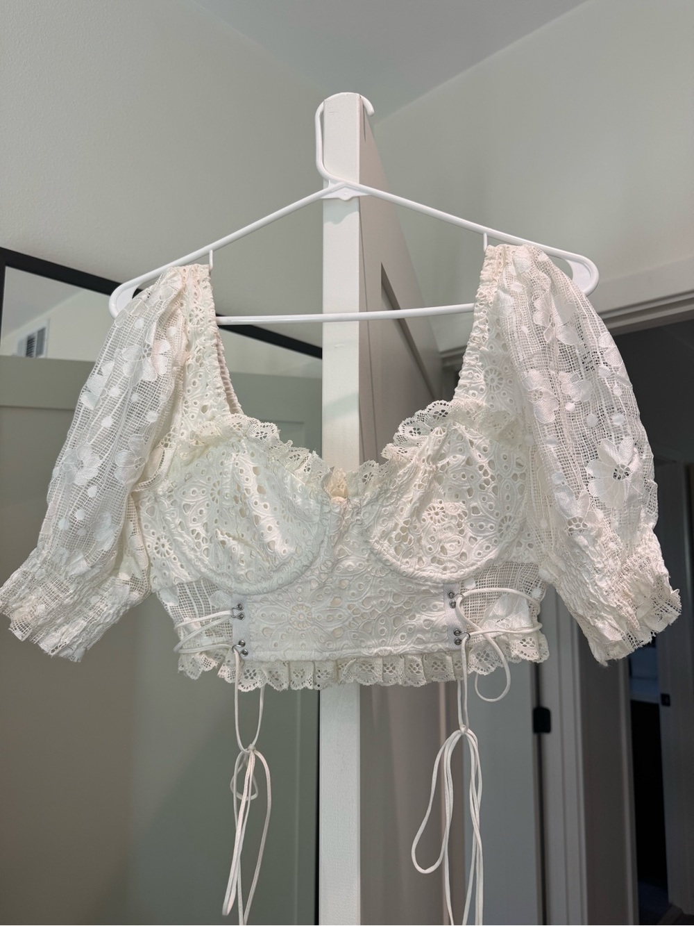 For love and lemons white eyelet lace crop top m